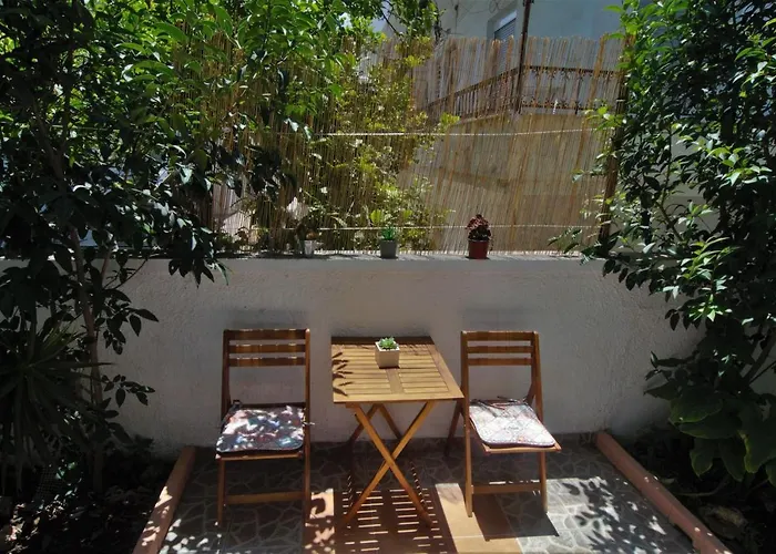 Antigonis Garden House