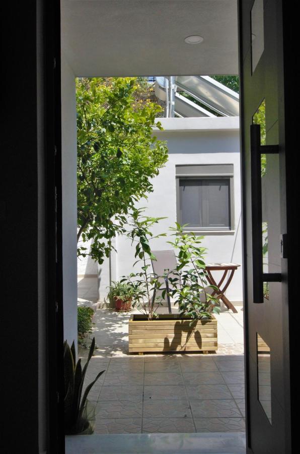 Antigonis Garden House Apartmán